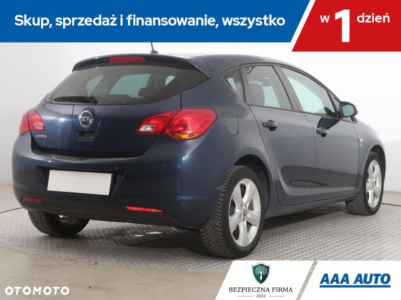 Opel Astra - 6