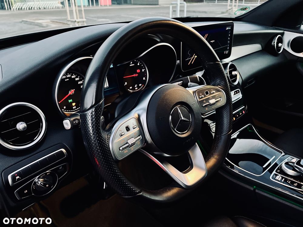 Mercedes-Benz Klasa C 300 d T 9G-TRONIC AMG Line - 16