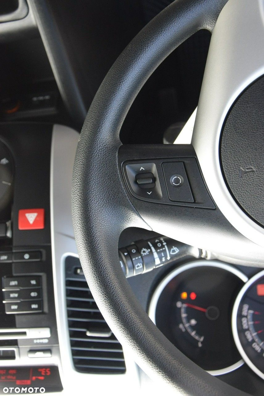 Kia Venga 1.4 CVVT Attract - 24