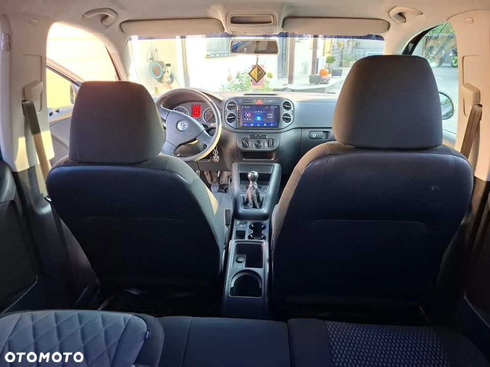 Volkswagen Tiguan - 10