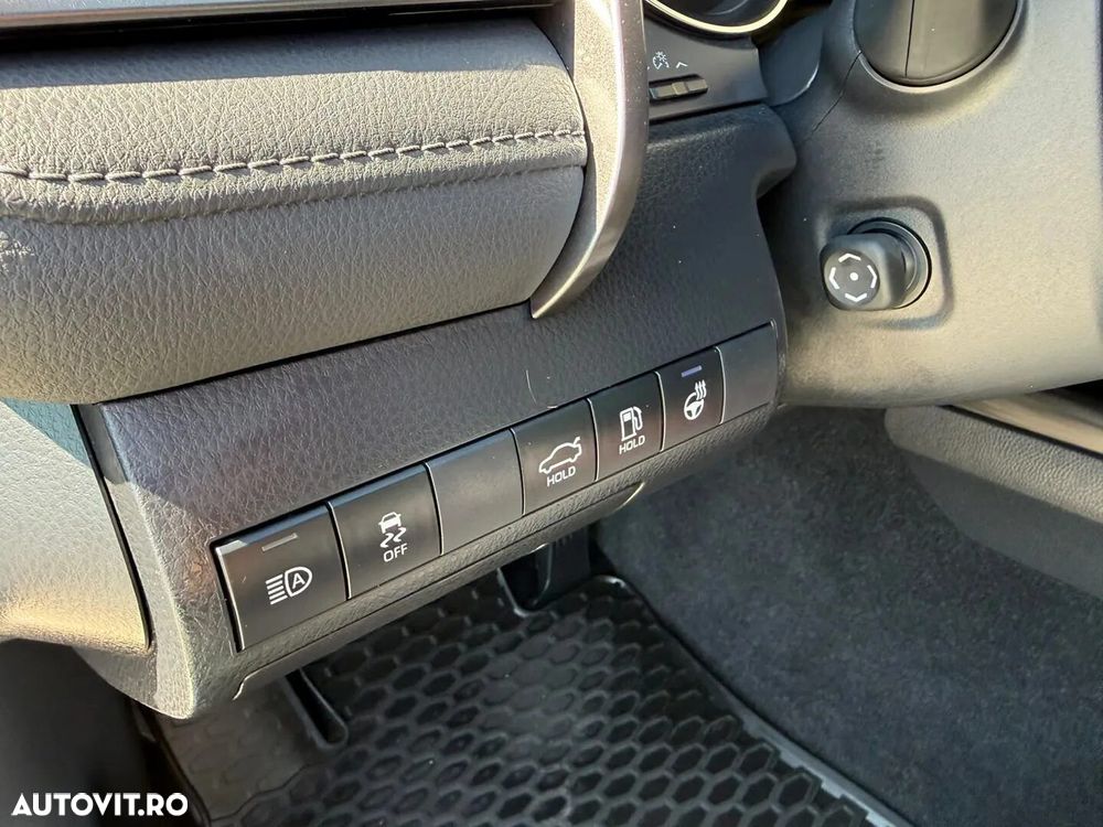 Toyota Camry 2.5 Dynamic - 23