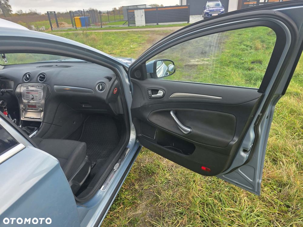 Ford Mondeo 2.0 TDCi Titanium - 17