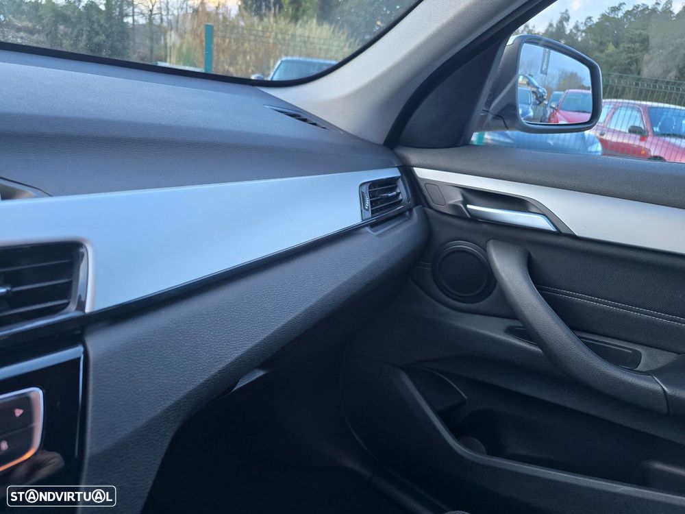 BMW X1 16 d sDrive Auto Line Sport - 39