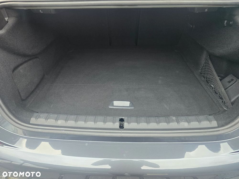 BMW Seria 2 218d M Sport - 27