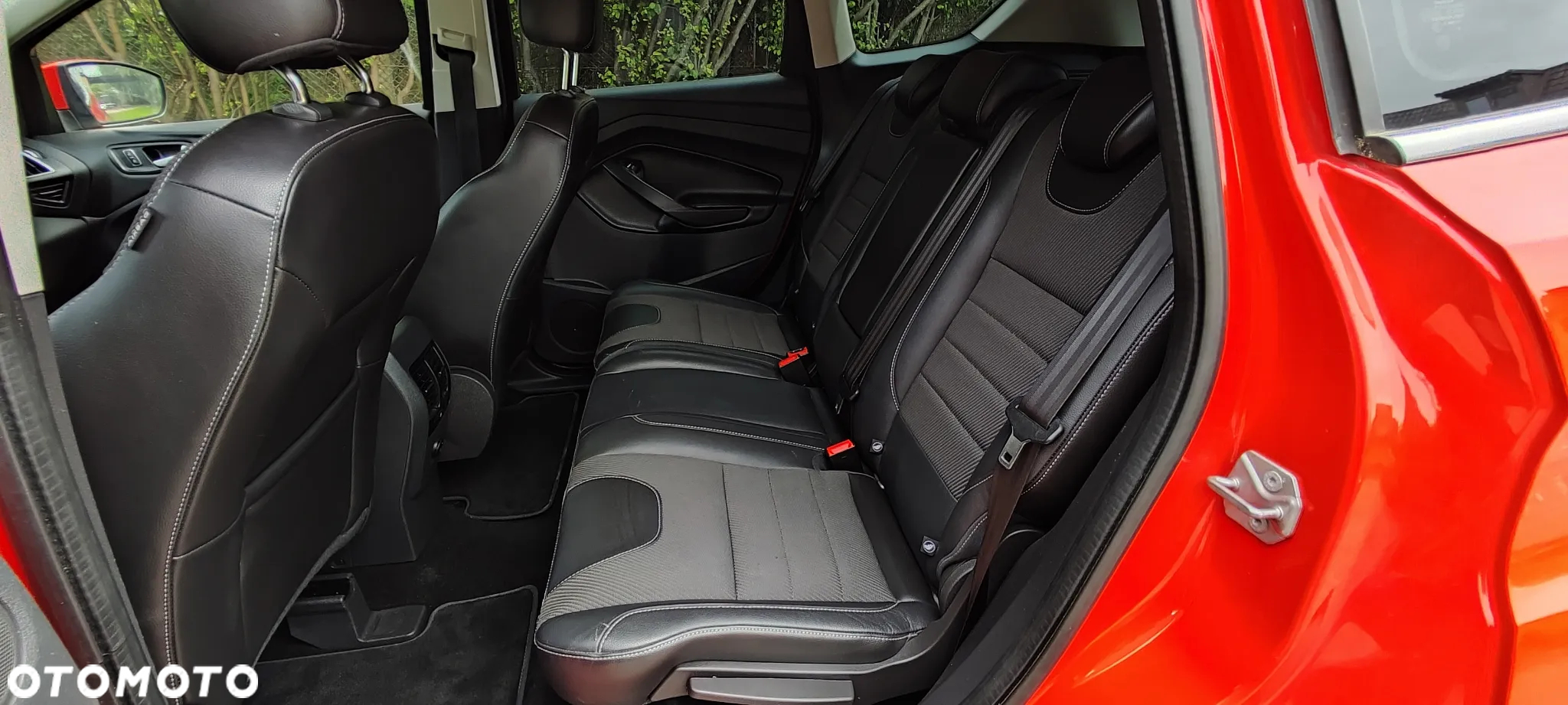 Ford Kuga 2.0 TDCi 2x4 Titanium - 8