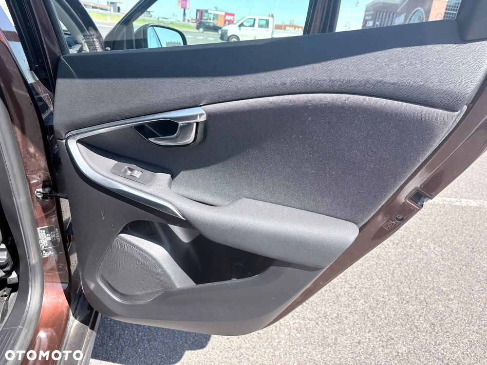 Volvo V40 D2 Geartronic Momentum - 23