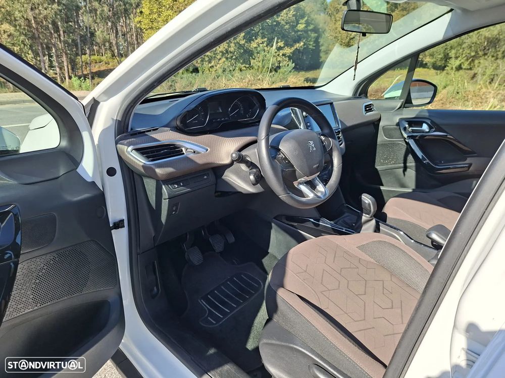 Peugeot 2008 - 10