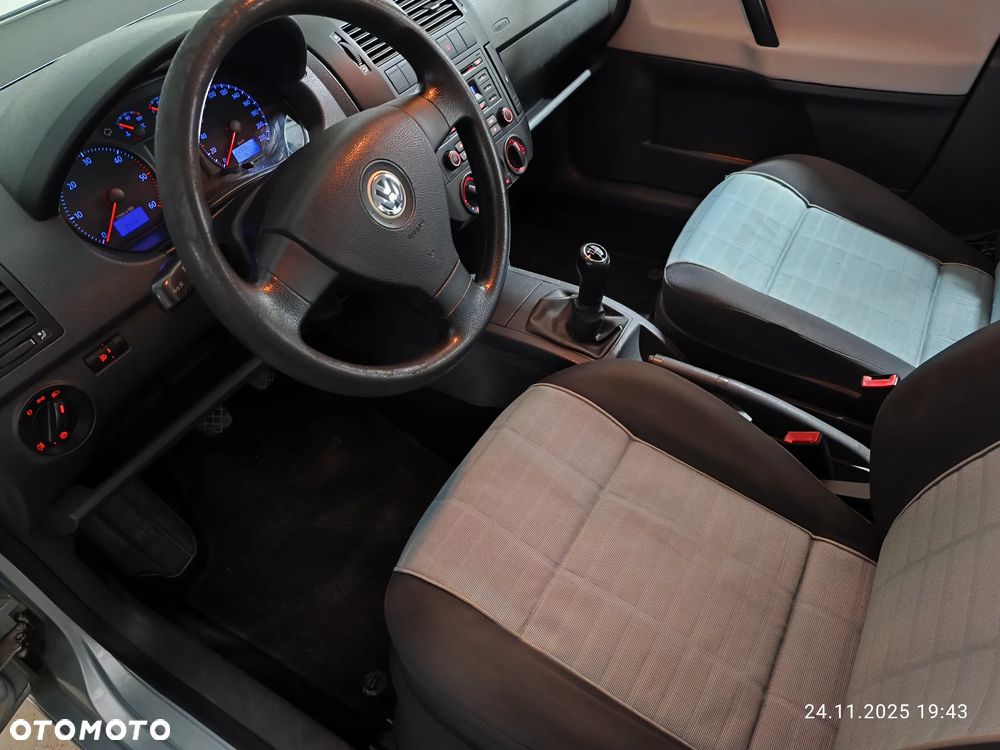 Volkswagen Polo 1.4 TDI DPF BlueMotion - 11