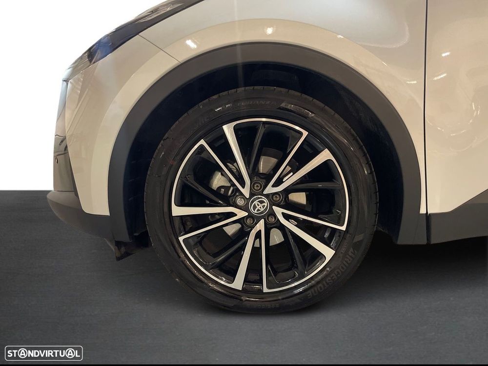 Toyota C-HR - 16