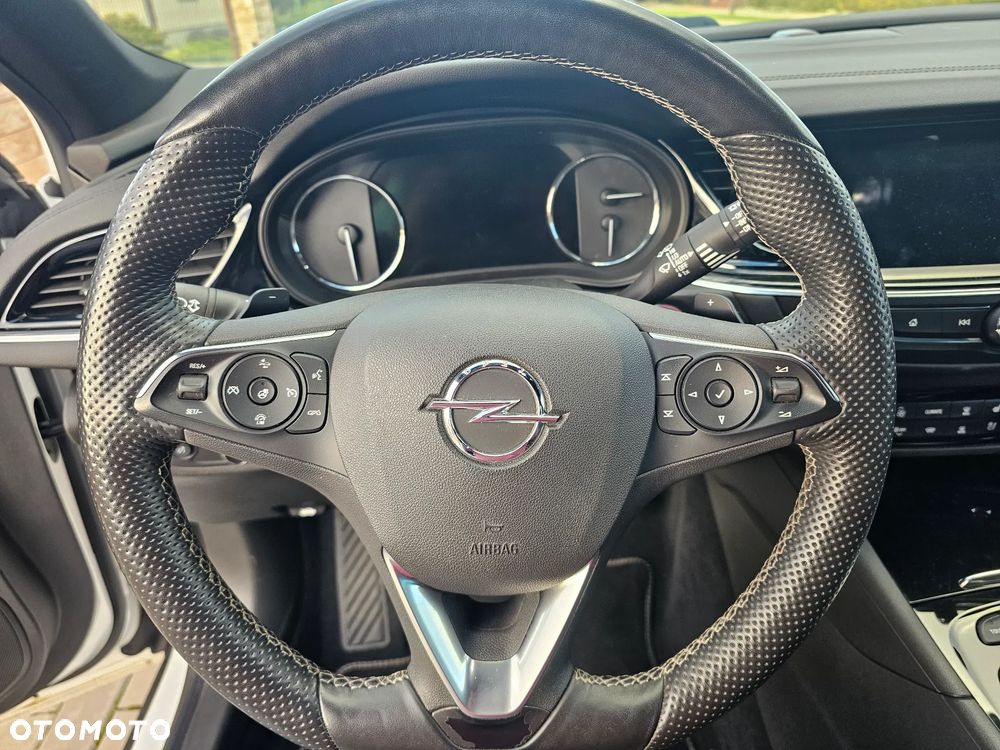 Opel Insignia 2.0 BiTurbo 4x4 Exclusive - 13