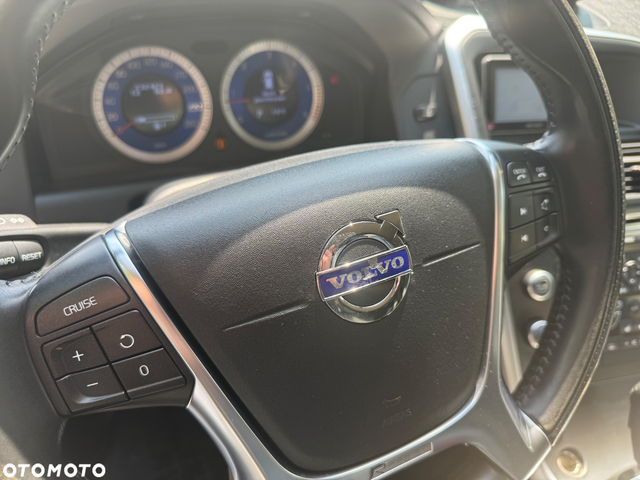 Volvo XC 60 D4 Geartronic RDesign - 16