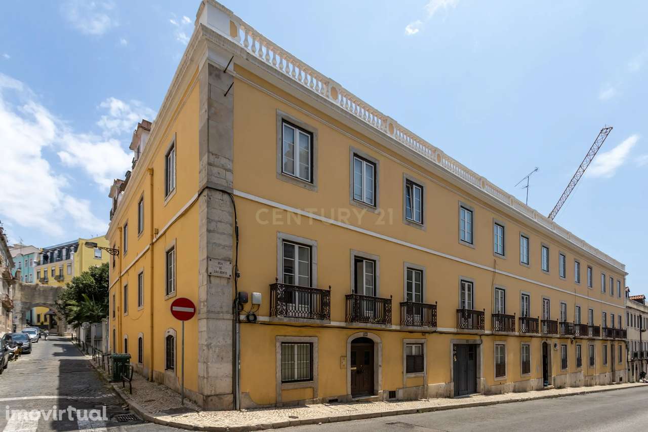 Fantástico Apartamento T3 para Arrendamento – Prédio Pombalino na Rua - Grande imagem: 2/60