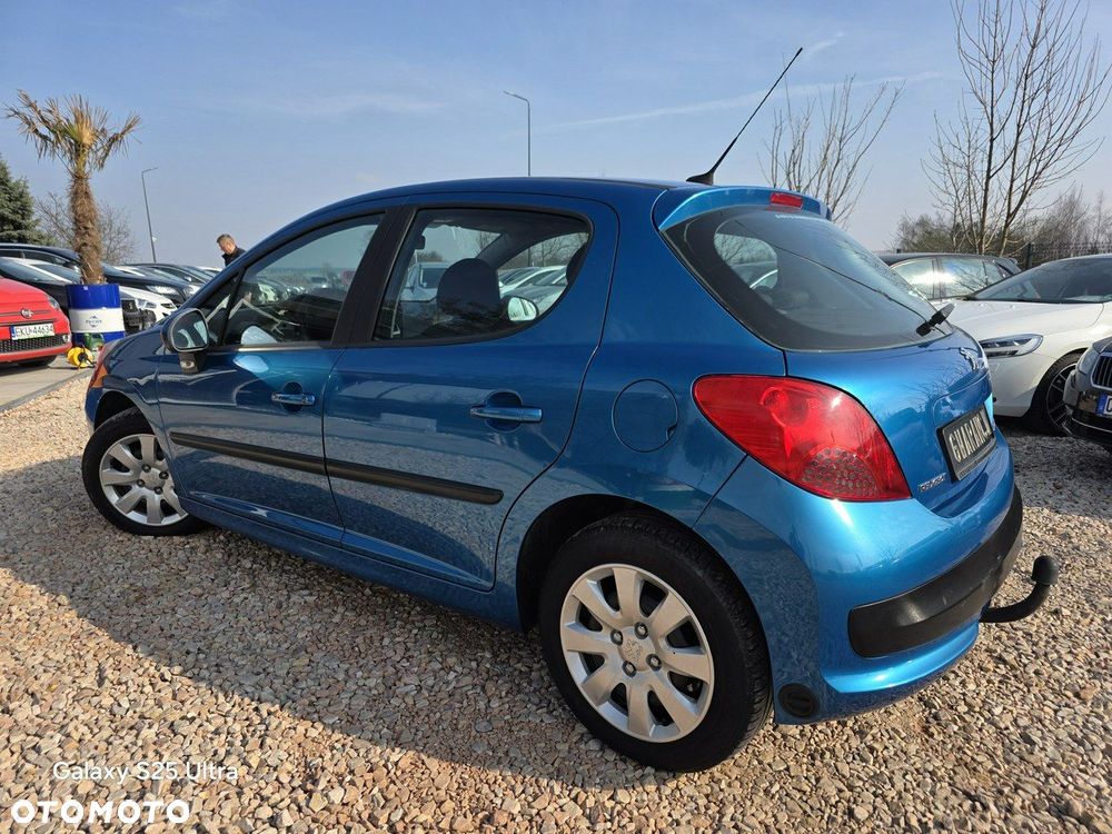 Peugeot 207 1.4 - 10