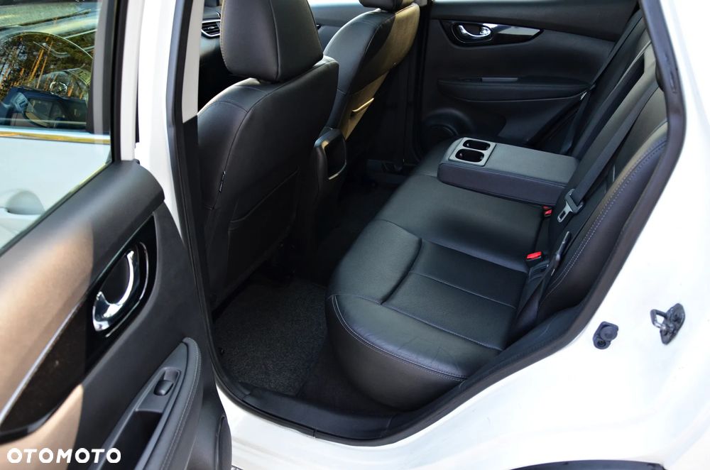 Nissan Qashqai 1.6 DCi 4x4 Tekna - 31