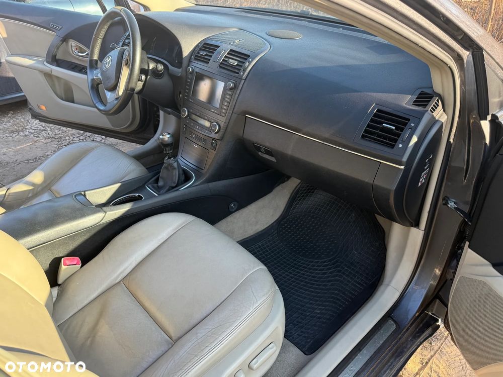 Toyota Avensis 2.0 Prestige NAVI - 5