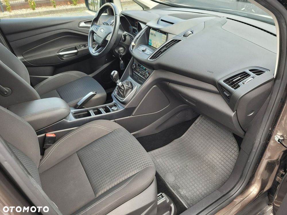 Ford Grand C-MAX - 16