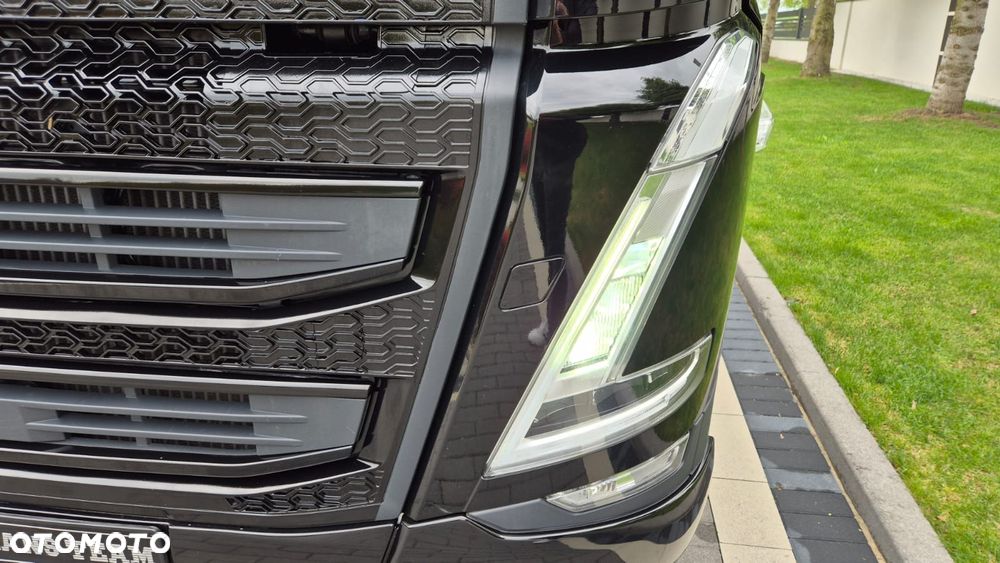 Volvo VOLVO///FH///500///2022/// GLOBETROTTER///XXL/// ALUFELGI///VIRTUAL COCPIT///TABLET///FULL LED///KLIMATYZACJA POSTOJOWA///ZABUDOWY MIĘDZYOSIOWE///KAMERA/// STAN BARDZO DOBRY - 22