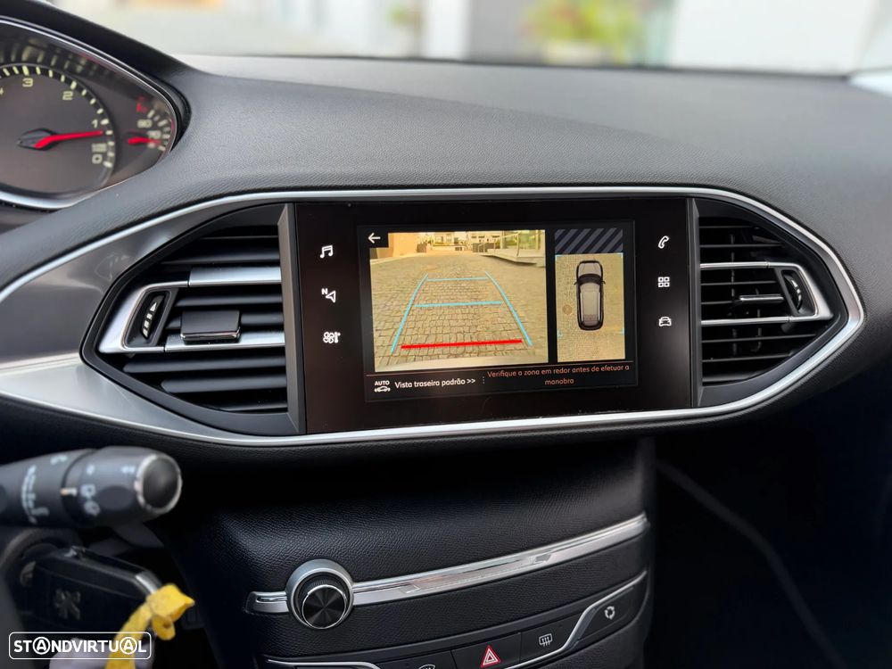 Peugeot 308 SW 1.5 BlueHDi Style EAT8 - 28