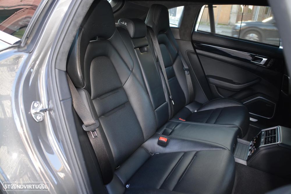 Porsche Panamera Sport Turismo Turbo S E-Hybrid - 48