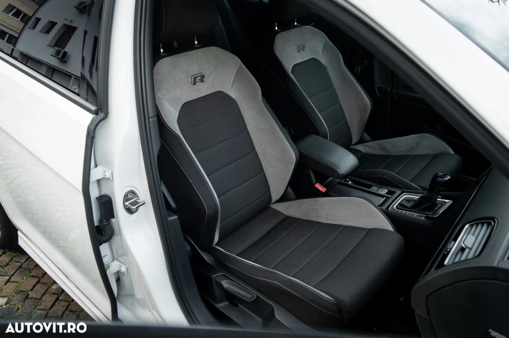 Volkswagen Golf - 17