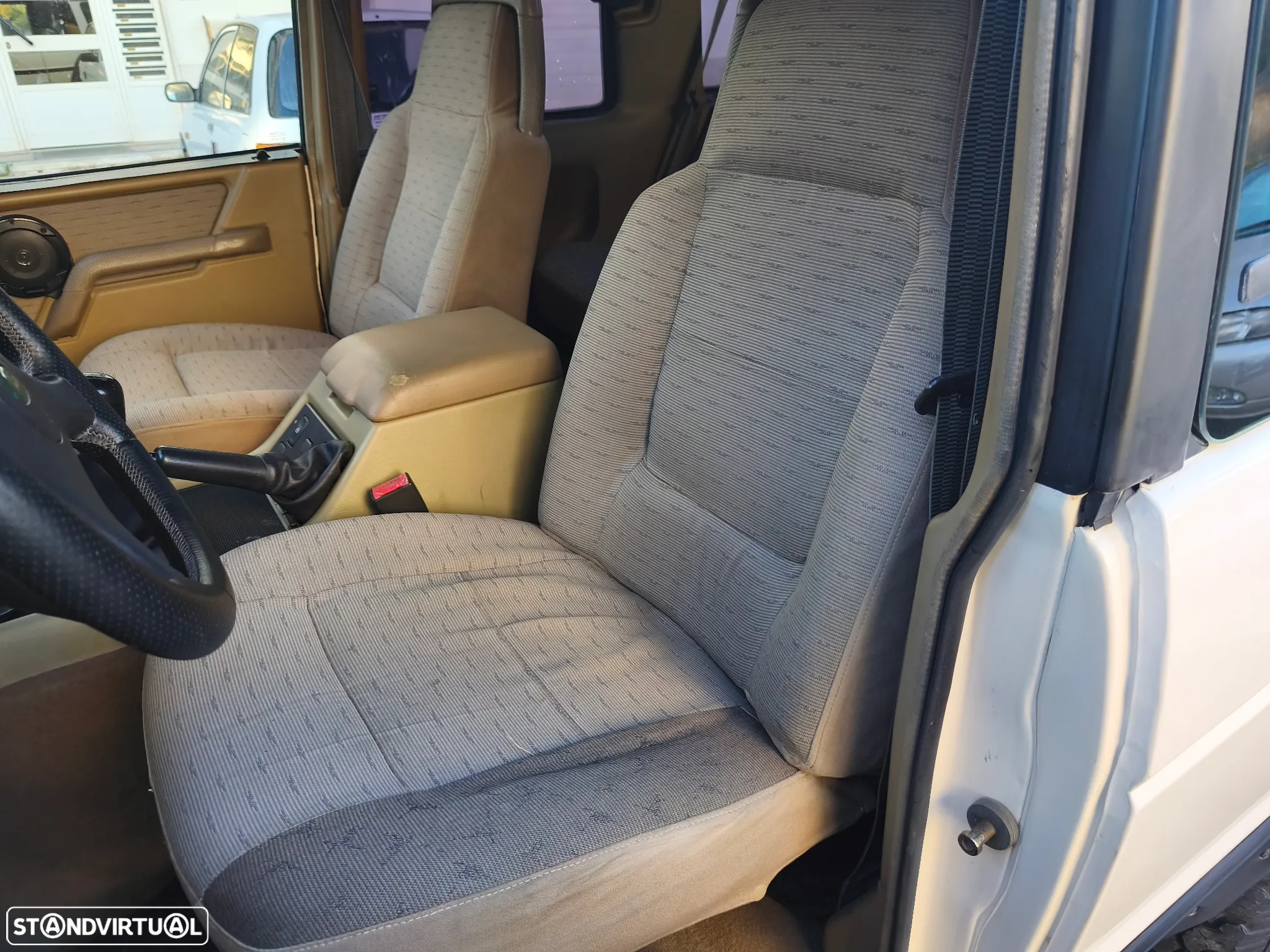Land Rover Discovery 2.5 TDi - 23
