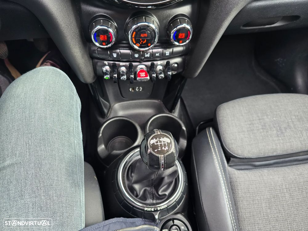 MINI 5 Portas Cooper SD - 17