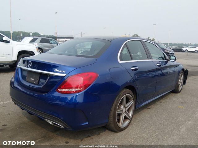 Mercedes-Benz Klasa C 300 9G-TRONIC Exclusive - 4