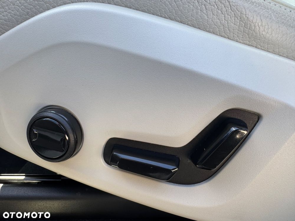Volvo XC 90 - 13