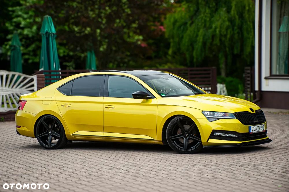 Skoda Superb 2.0 TDI DSG Sportline - 33
