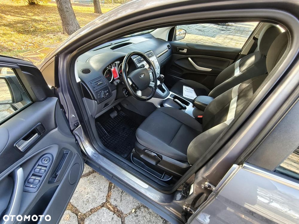 Ford Kuga 2012 photo 5