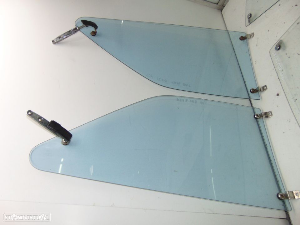 toyota corolla 1200 ke 20 vidros laterais c/fechos - 2