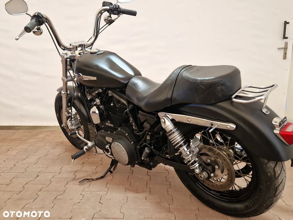 Harley-Davidson Sportster Custom 1200C - 6