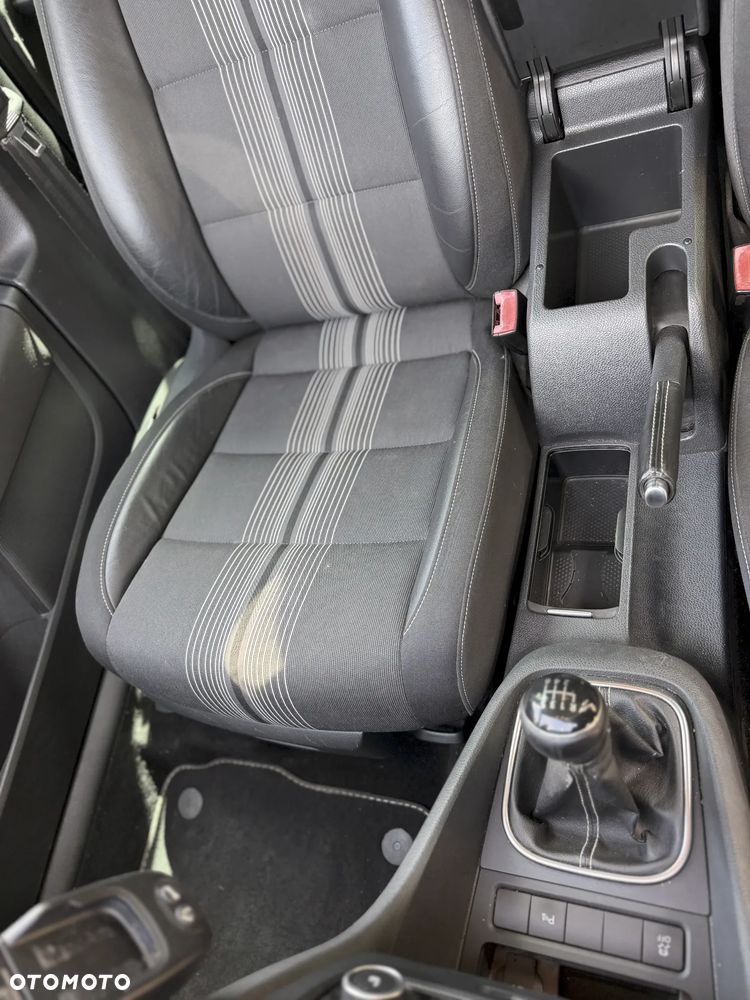 Volkswagen Golf - 20