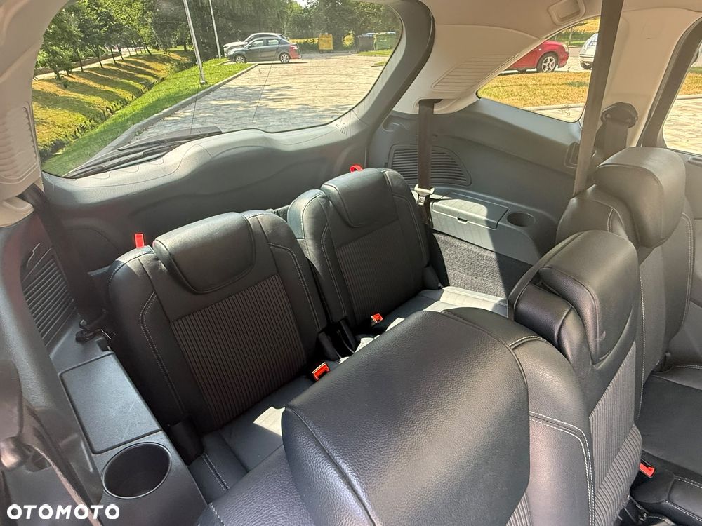 Ford Grand C-MAX 2.0 TDCi Titanium - 15