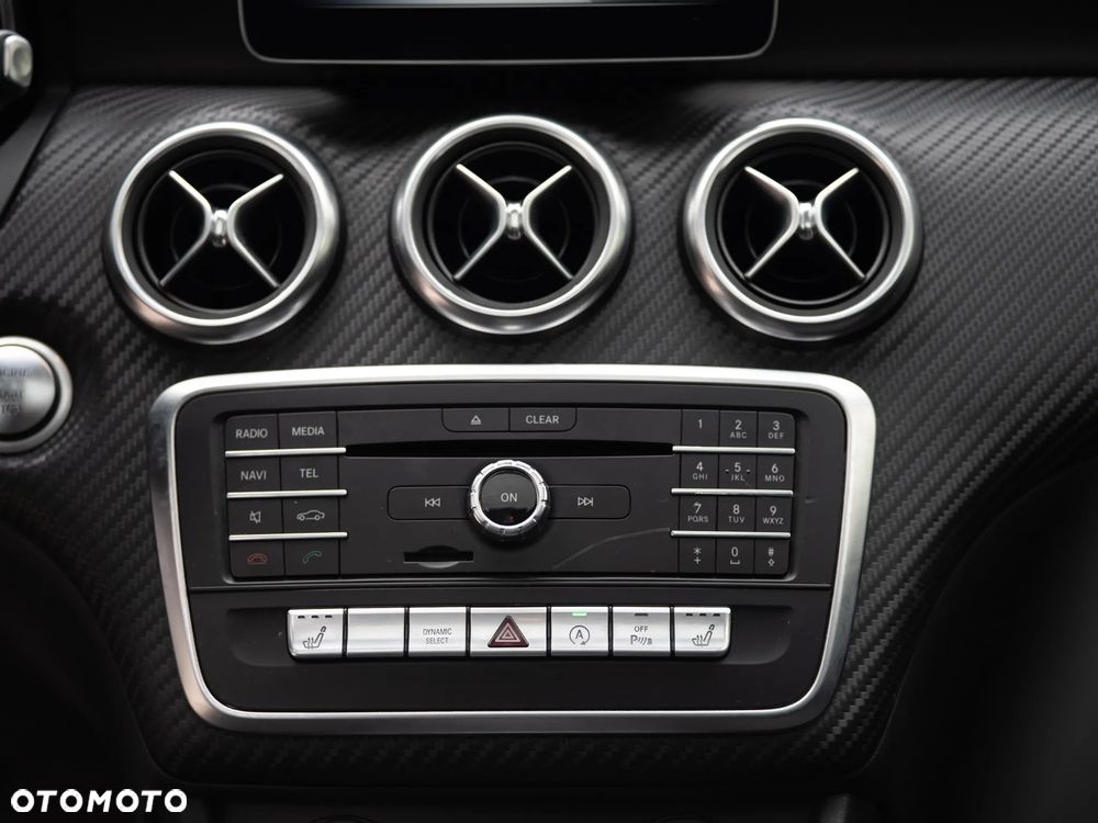 Mercedes-Benz Klasa A 180 7G-DCT AMG Line - 20