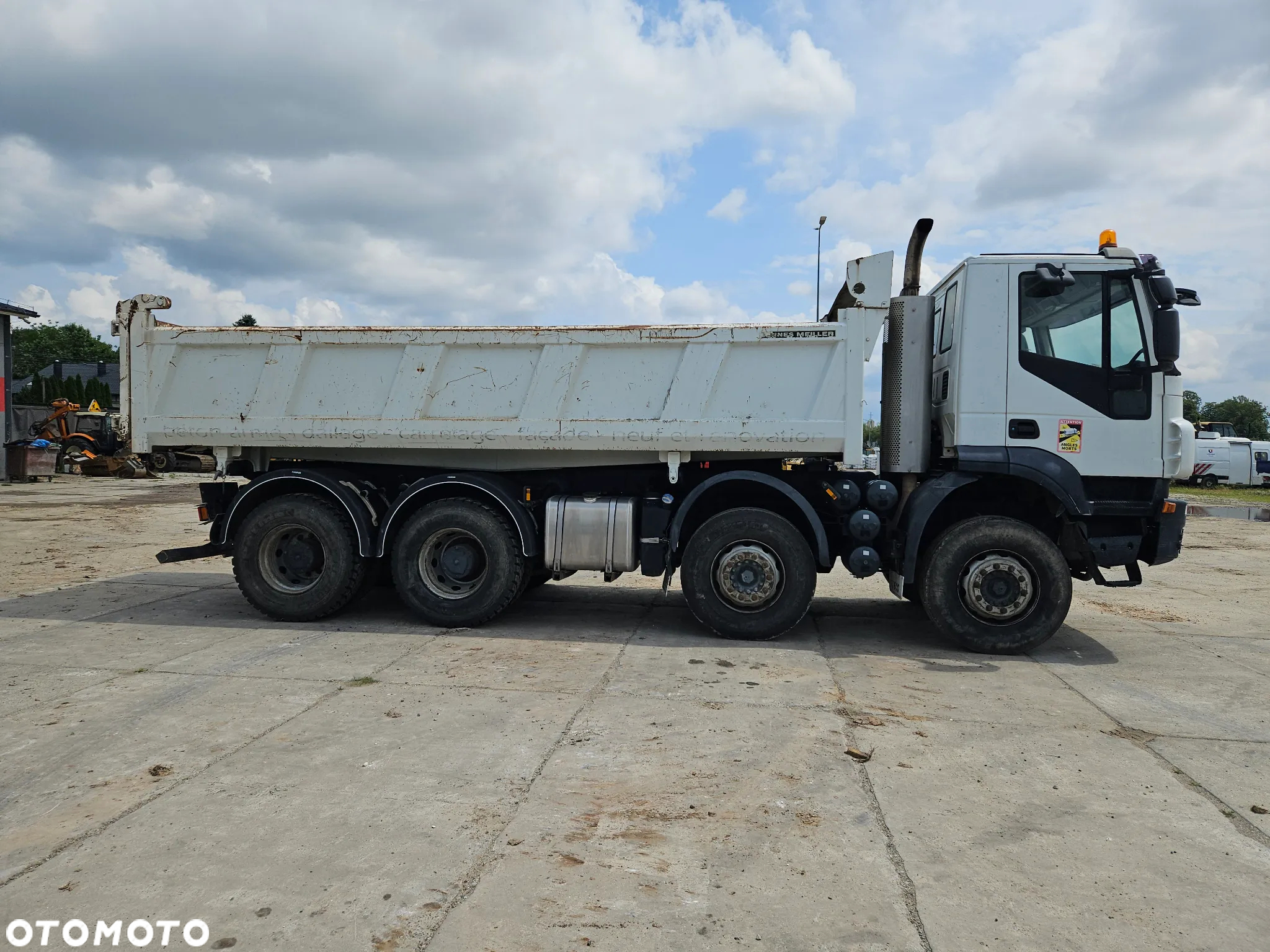 Iveco 440 - 2