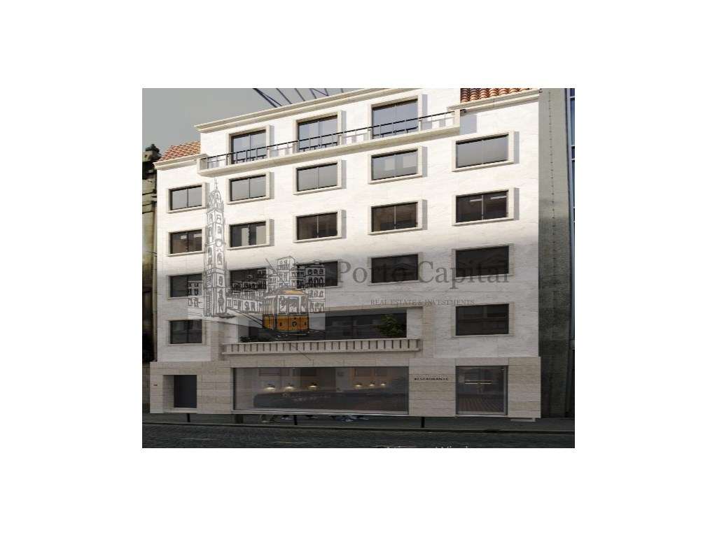 EXCELENTE APARTAMENTO T3 COM 130 M2 E ARRUMOS NO CENTO DO PORTO - Grande imagem: 3/23