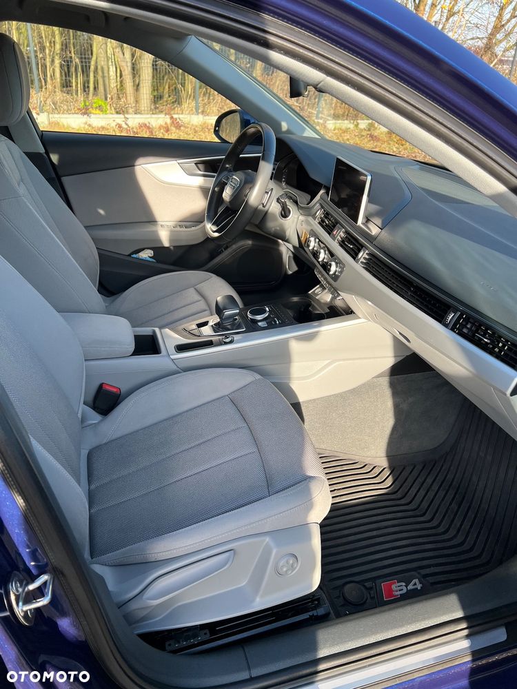 Audi A4 Avant 2.0 TDI S tronic - 25