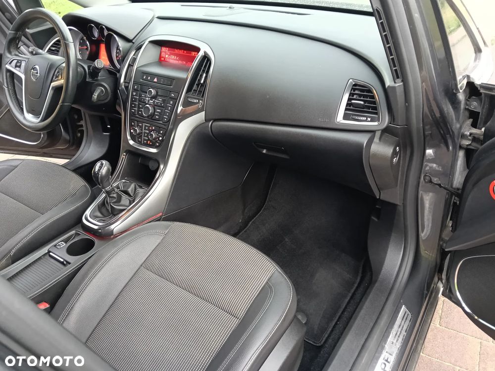 Opel Astra 1.4 T Cosmo - 13