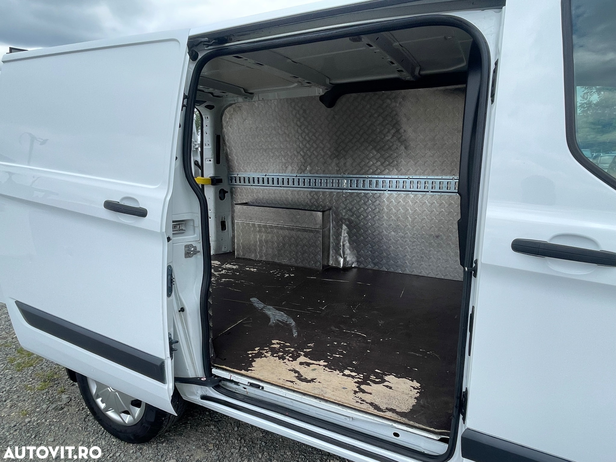 Ford Transit Custom - 10