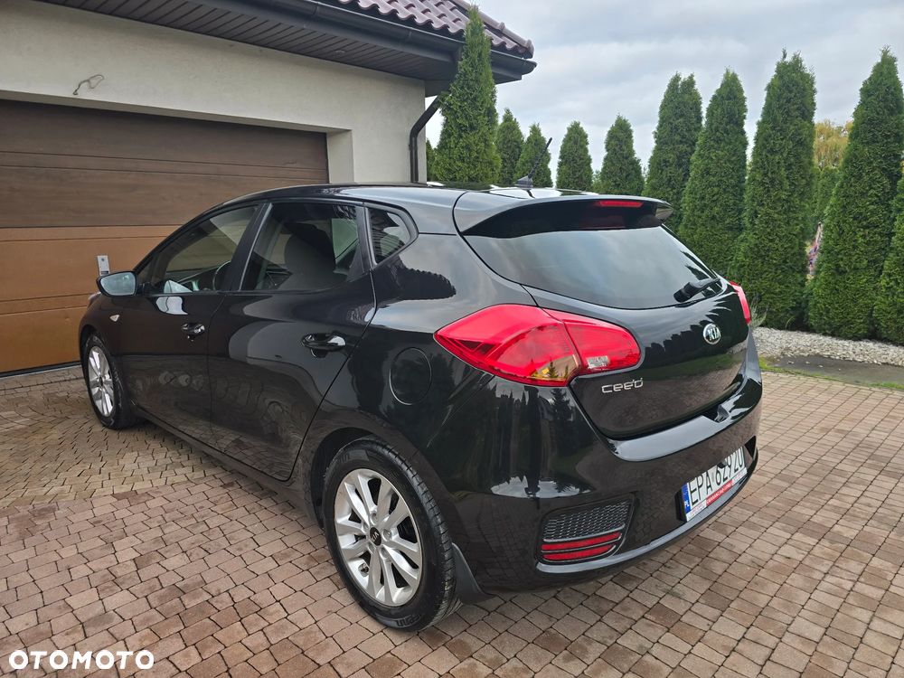 Kia Ceed - 6