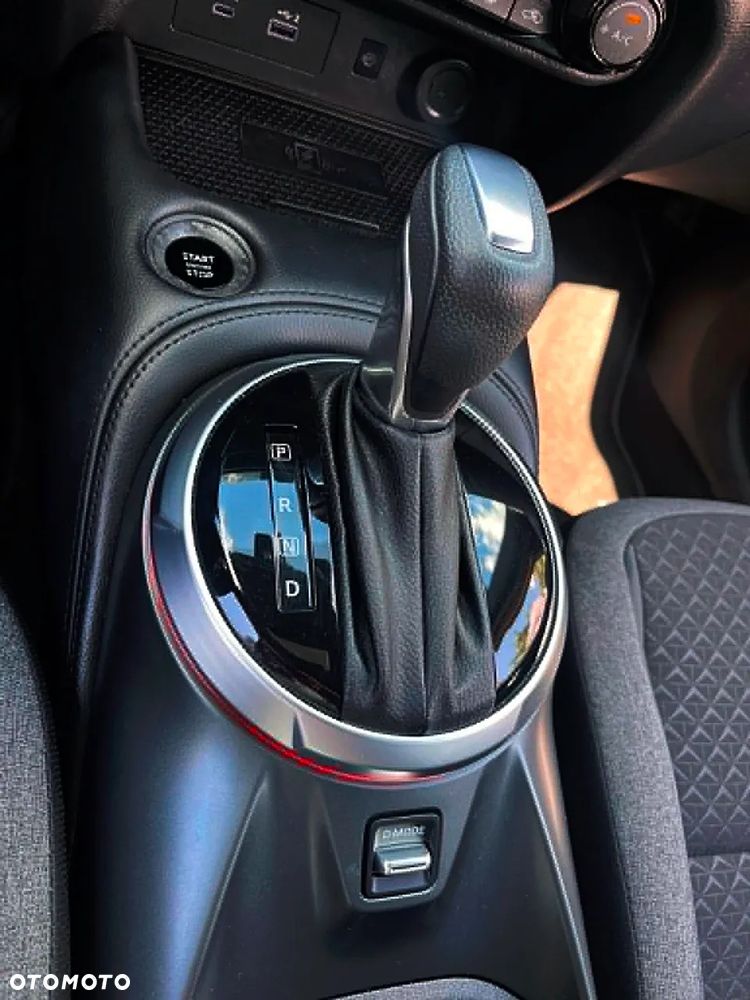 Nissan Juke 1.0 DIG-T N-Connecta DCT - 24