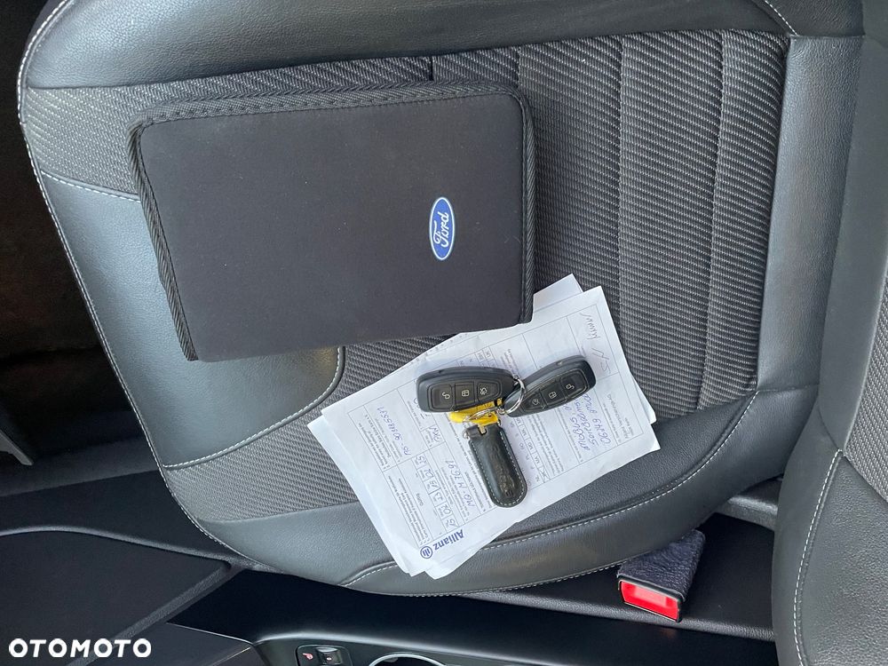 Ford Kuga 1.6 EcoBoost 2x4 Individual - 27