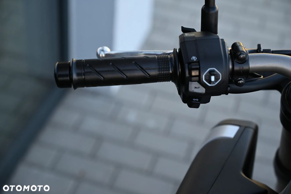 Honda CB - 25