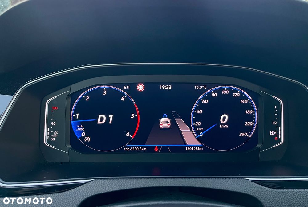 Volkswagen Passat 2.0 TDI Business DSG - 13