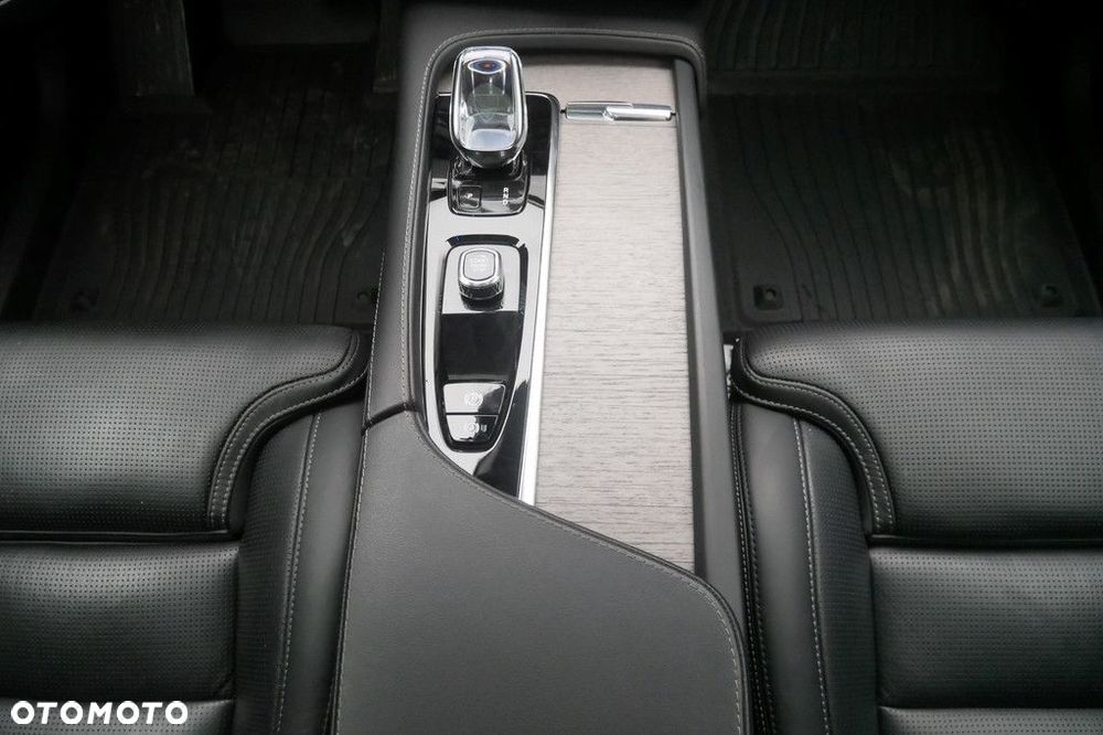 Volvo XC 90 - 11