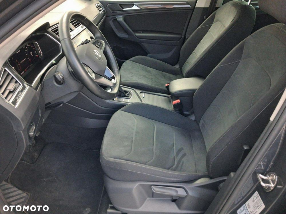 Volkswagen Tiguan - 12