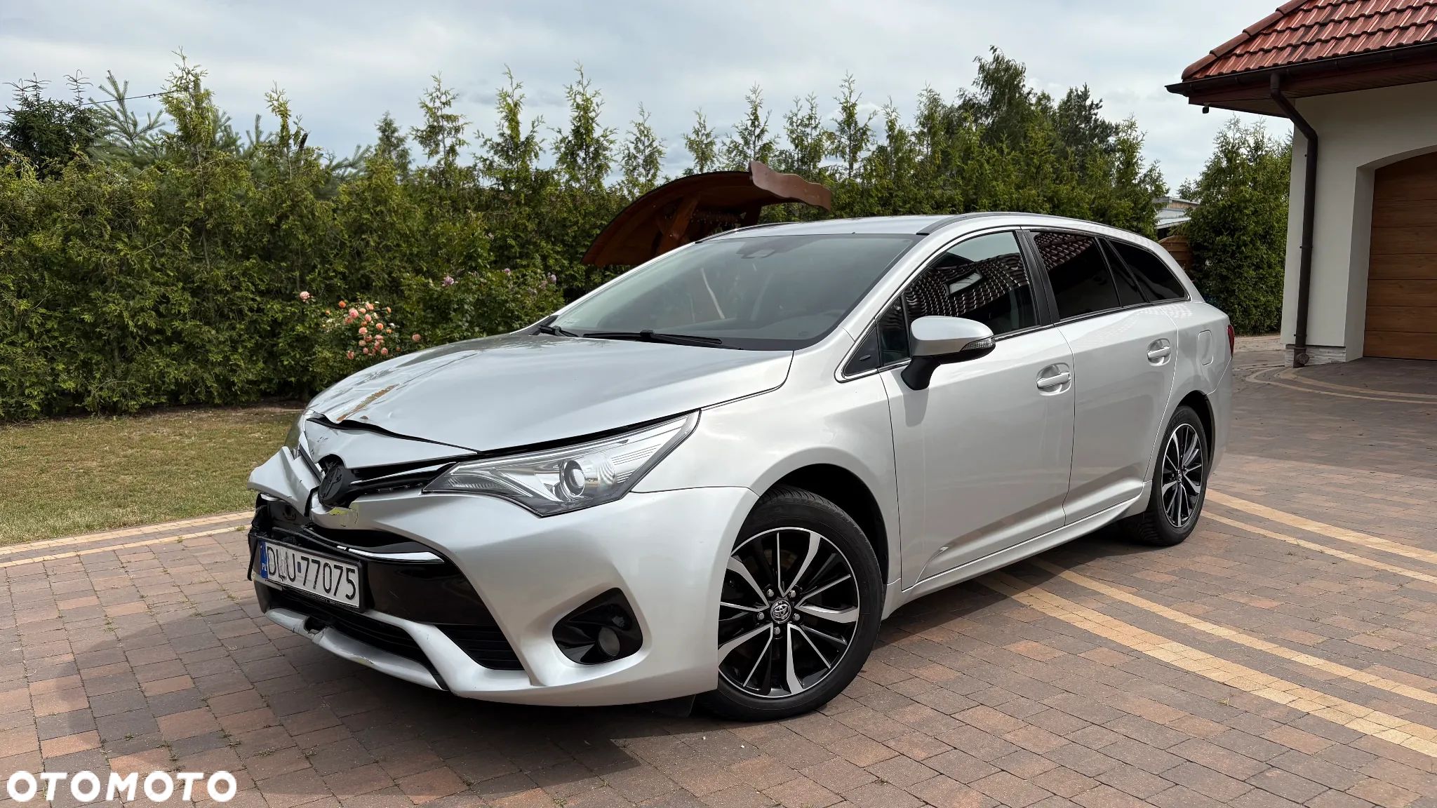 Toyota Avensis 2.0 D-4D Prestige - 1