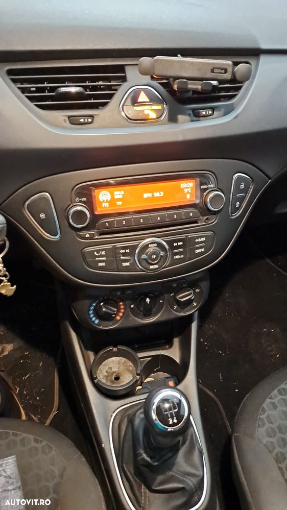 Opel Corsa 1.4 ECOTEC Selection - 3