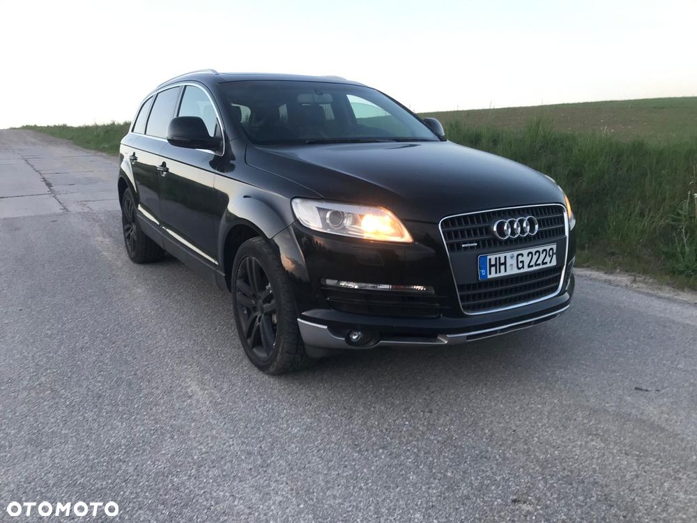 Audi Q7 - 1